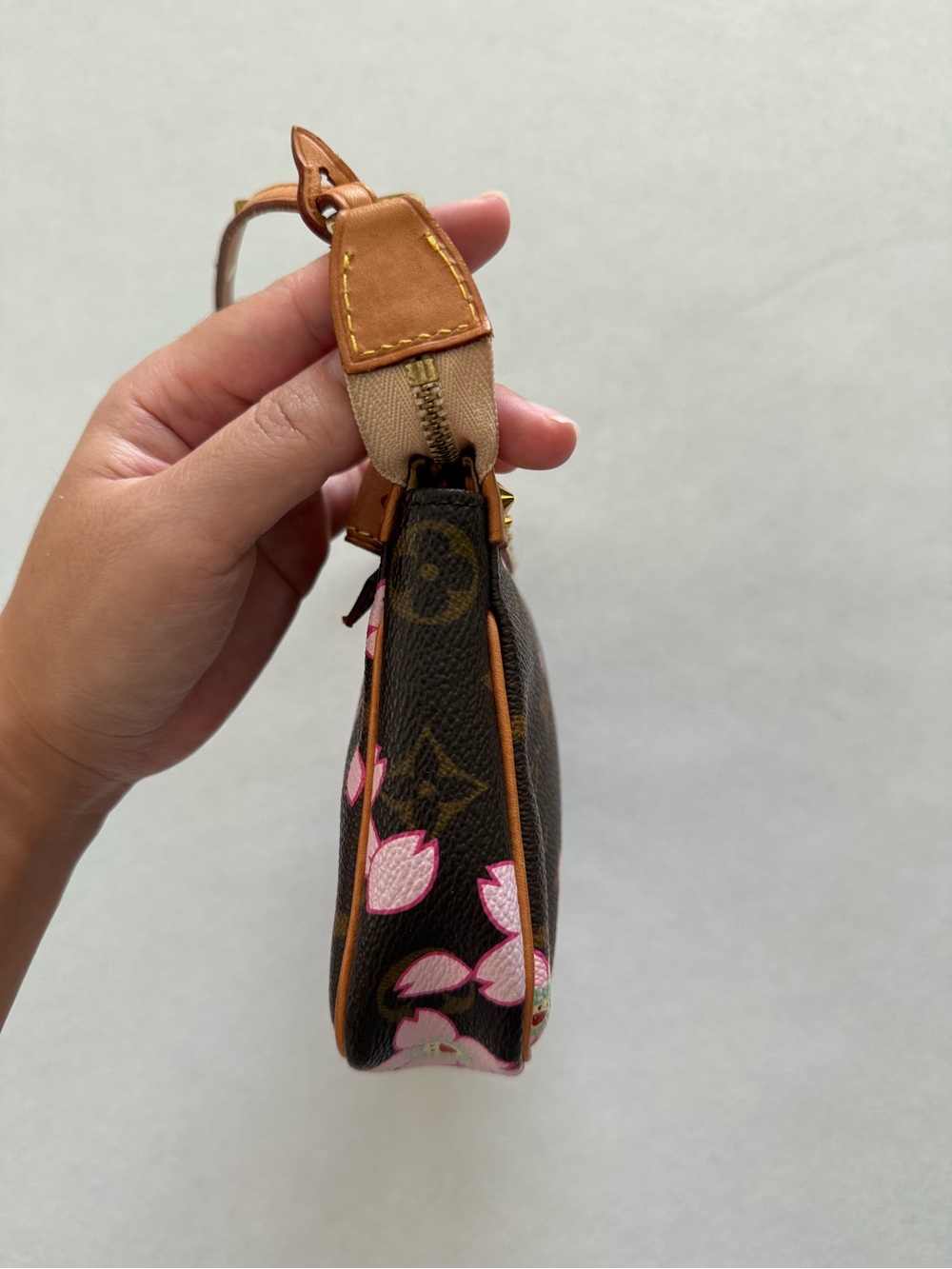 Louis Vuitton Murakami Monogram Cherry Blossom Pochette Bag - Picture 4 of 9